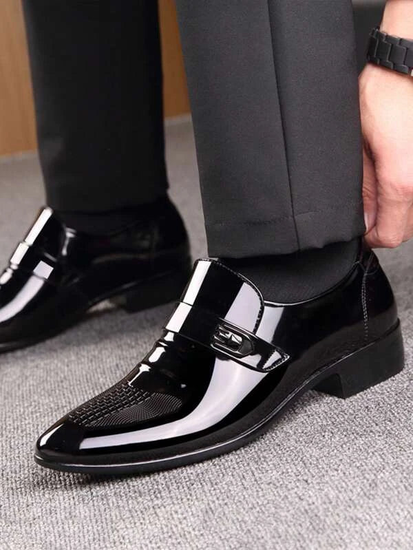 Men Metal Decor Artificial Leather Dress Shoes Black