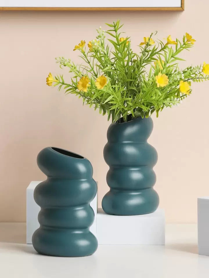 1pc New plastic spiral vase (Dark green and white)