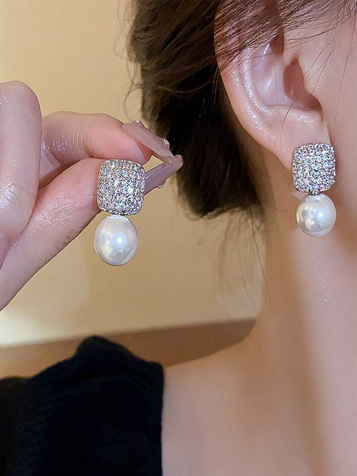 Clarissa Pave Elegant Bright Crystal Stud Earring SJP