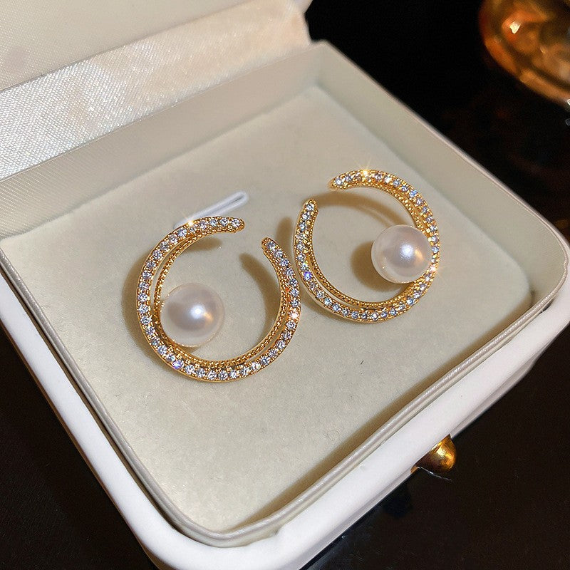 Moon pearl clip bling stud earring SJP