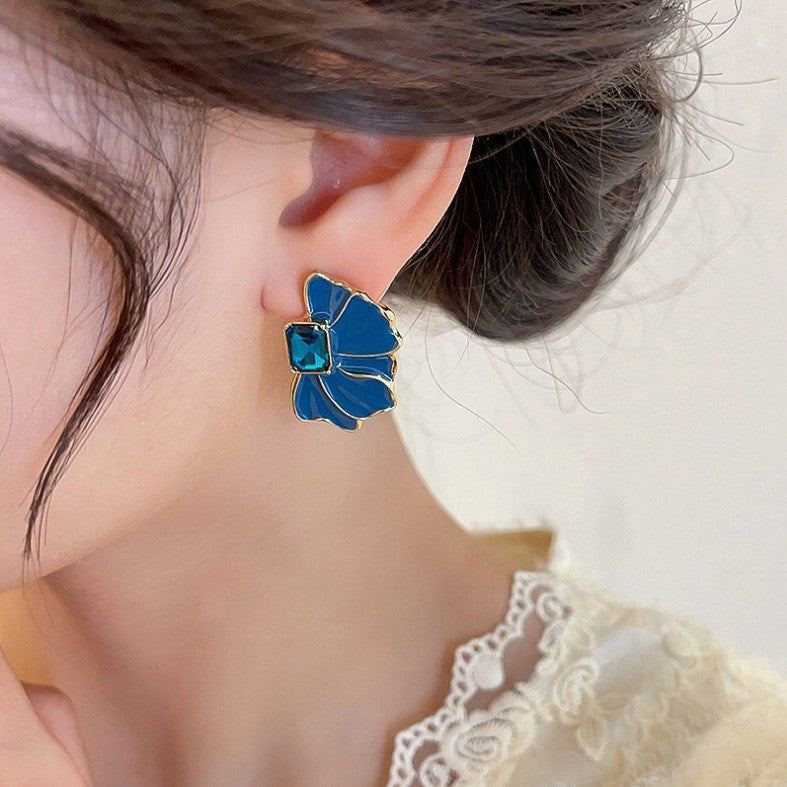 Blue flower acrylic stud earrings SJP