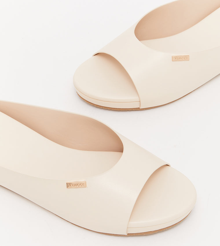 VINCCI Open Toe Flatform Sandals: Beige