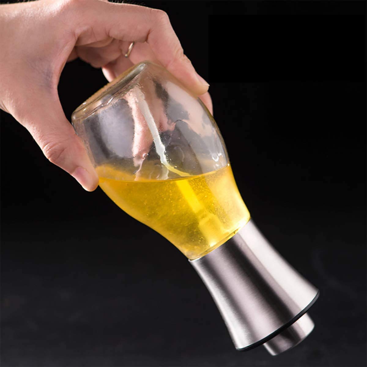 SHOWAY 200ml Glass Spray Bottle Olive Oil Sprayer Oil Dispenser