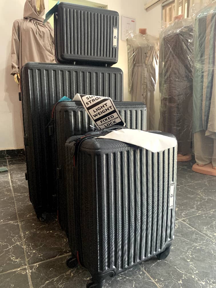 QUBED  Black Sequence Hardshell Suitcases- Set of four