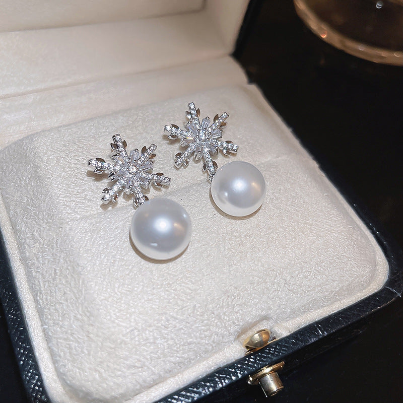 Huitan Aesthetic Snowflake Pearl Earring SJP