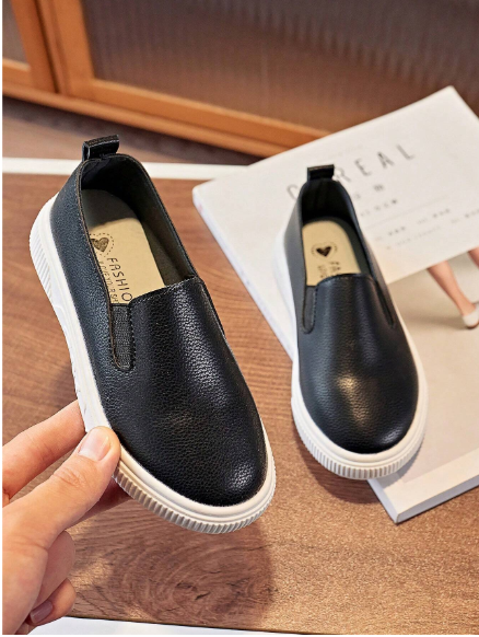 Shein A Pair Of Spring And Autumn New Style Soft Soled Anti-Skid Flat Shoes For Toddler Boys And Girls Breathable Slip-On Leather Shoes