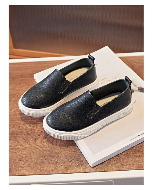 Shein A Pair Of Spring And Autumn New Style Soft Soled Anti-Skid Flat Shoes For Toddler Boys And Girls Breathable Slip-On Leather Shoes