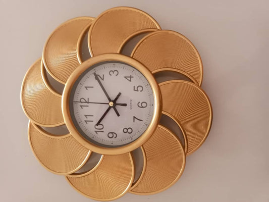 Arabest 3-in-1 3D Gold Quartz Battery Powered Modern Silent Wall Clock with 2 Wall Mirrors