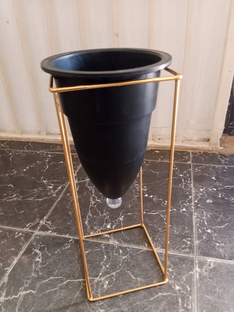 MIEN Metal Black Decorative Footed Flower Pot,2 Pcs Gold Footed Flowerpot,decorative Flowerpot,vase colour: gold and blackvase
