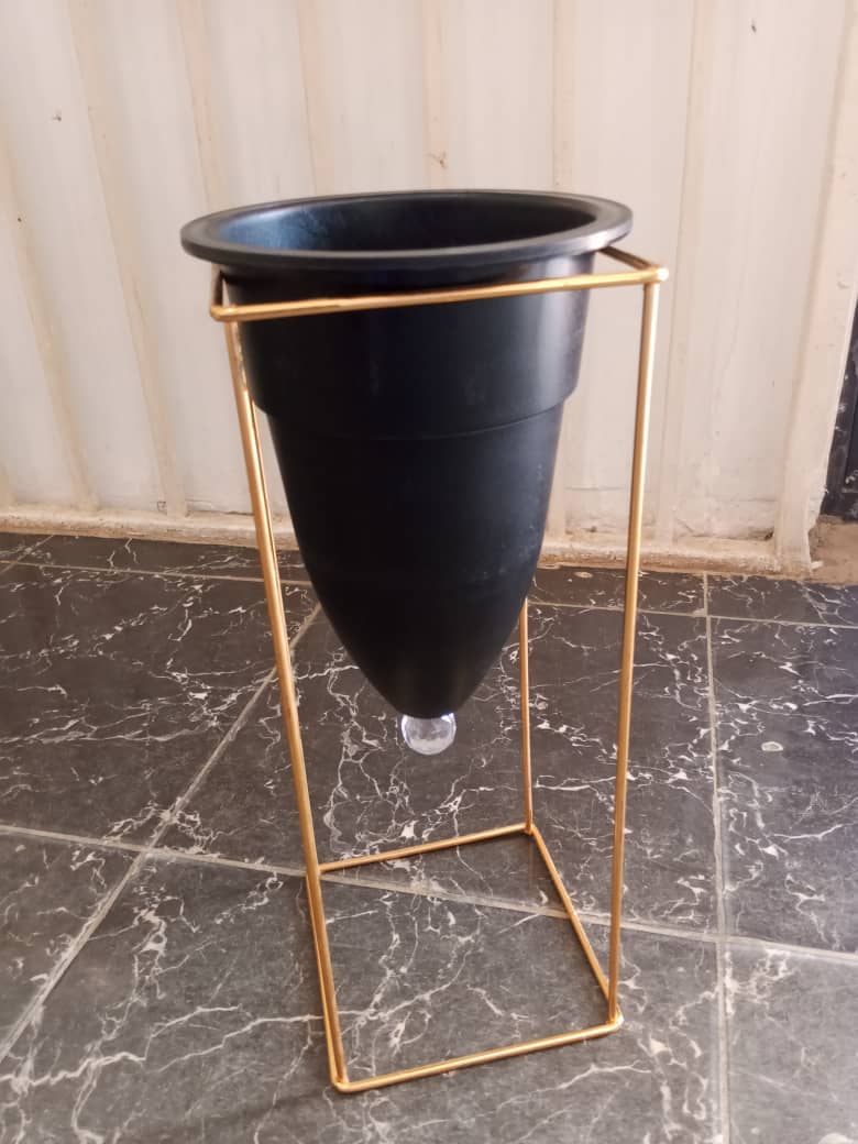 MIEN Metal Black Decorative Footed Flower Pot,2 Pcs Gold Footed Flowerpot,decorative Flowerpot,vase colour: gold and blackvase