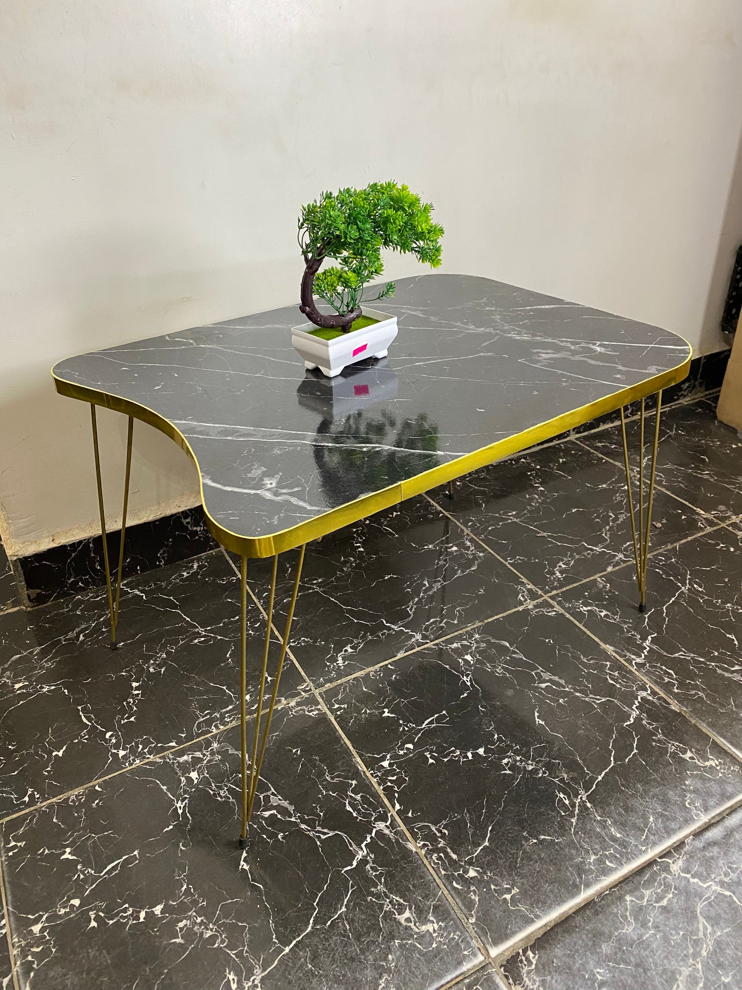 GOLDFALEZ BLACK MARBLE PATTERN Center Table Ellipse Gold Bendir Wire