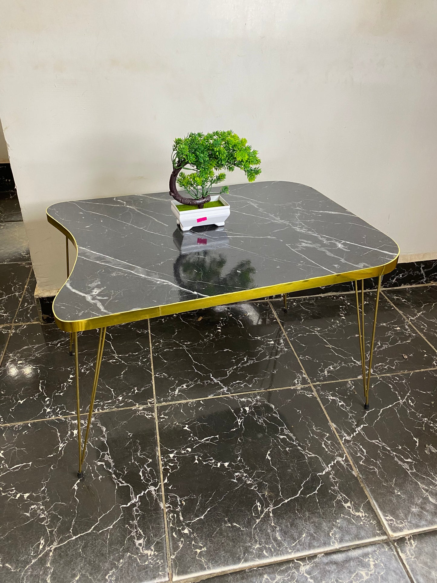 GOLDFALEZ BLACK MARBLE PATTERN Center Table Ellipse Gold Bendir Wire