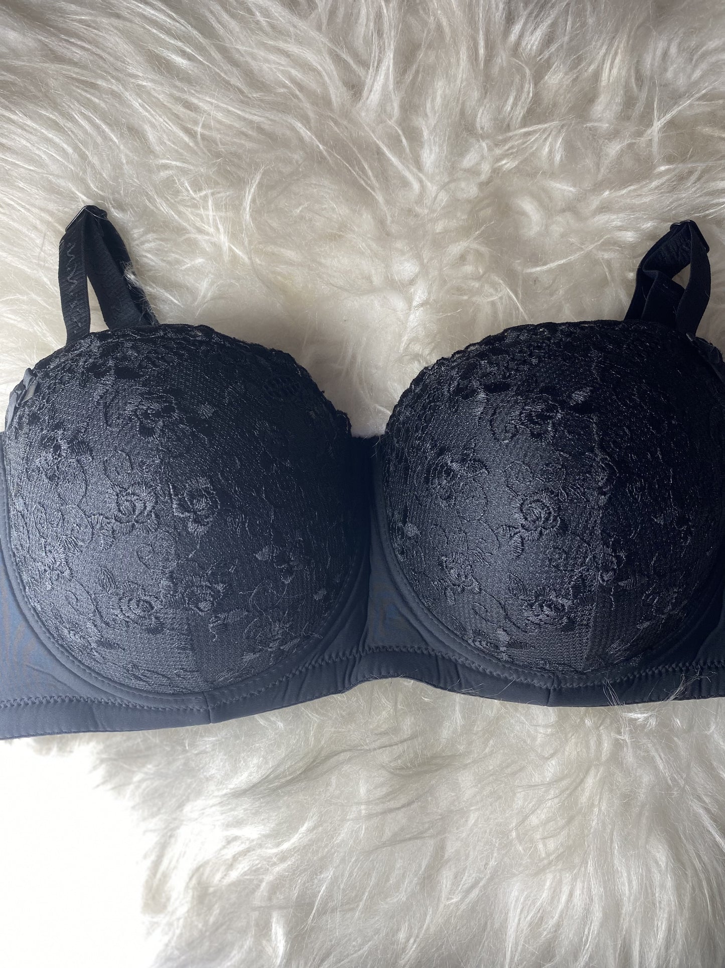 Underwear Hub Binnys Big Cup Bra with Lace Design