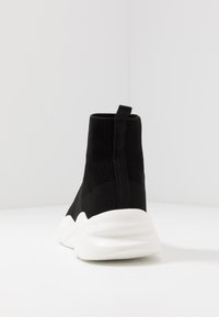 Pier One High-top trainers - black/white
