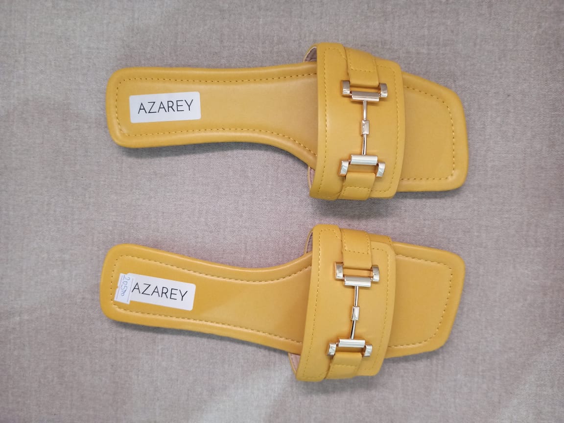 AZAREY Yellow Horsebit Flat Sandals