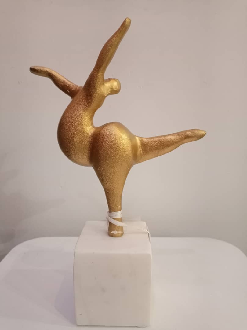 Gold Thick Dancer 29x18cm